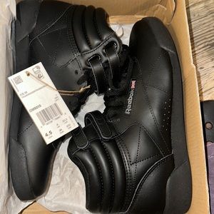 JR Tranining Sneakers